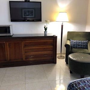 Zona Dorada Suites